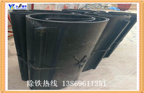 帶式除鐵器，帶式除鐵器怎么調整皮帶跑偏如何修復_帶式除鐵器怎么調整皮帶跑偏偏原因及如何調_刮板價格  
