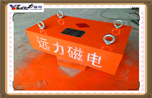 懸掛式永磁除鐵器，四川懸掛式永磁除鐵器生產(chǎn)_內(nèi)部磁塊安裝方法_四川懸掛式永磁除鐵器生產(chǎn)型號價(jià)格  