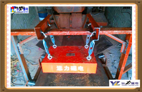 懸掛式永磁除鐵器，山西懸掛式永磁除鐵器定制_內(nèi)部磁塊安裝方法_山西懸掛式永磁除鐵器定制供應(yīng)型號(hào)價(jià)格